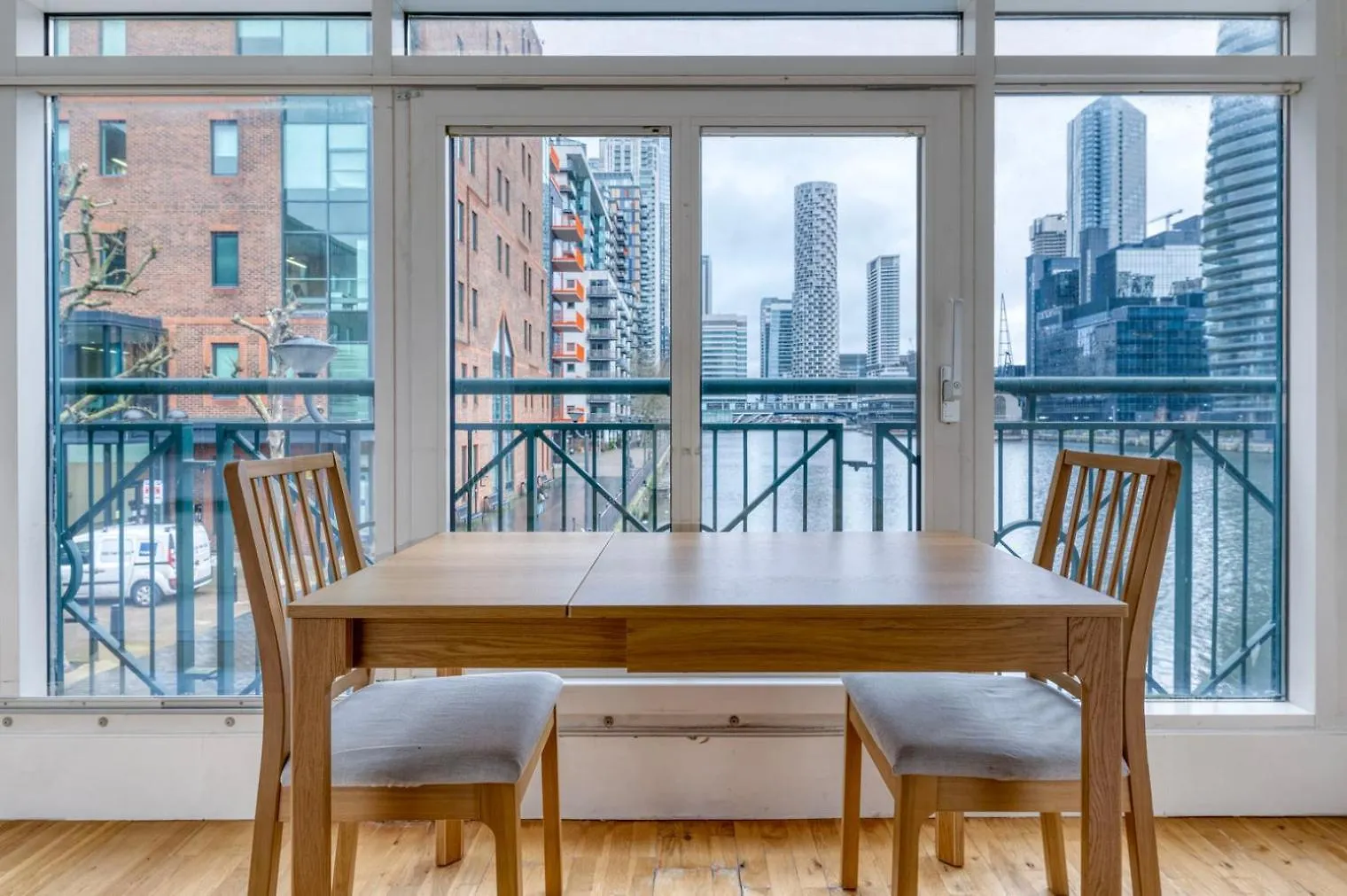 Blueground Canary Wharf Parking Nr Bars Food Lon-482 London Apartment